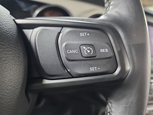 Used 2021 Jeep Wrangler Islander image 16