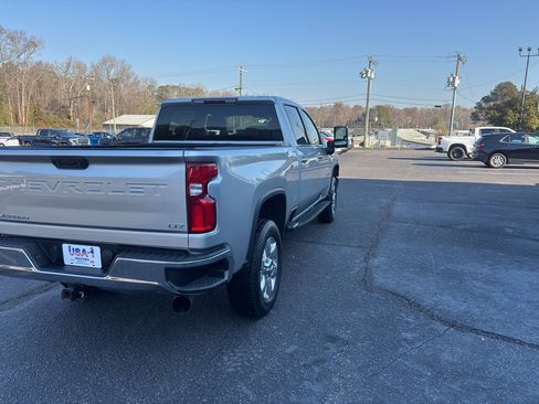 Used 2021 Chevrolet Silverado 3500 LTZ image 6