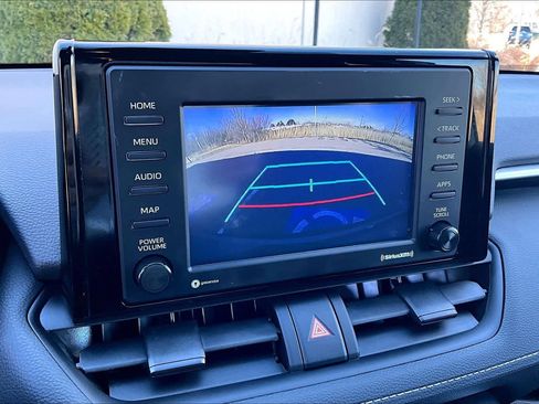 Used 2022 Toyota RAV4 LE image 29