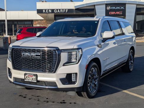 Used 2023 GMC Yukon XL Denali Ultimate image 8