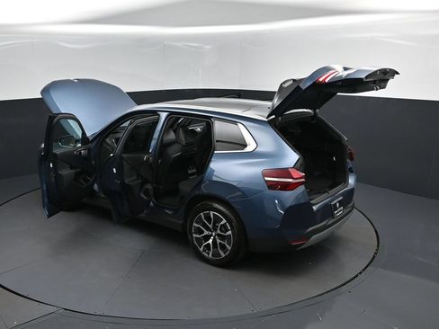 Certified 2026 BMW X3 xDrive30i w/ Premium Package AWD/4WD image 2