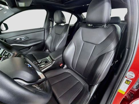 Used 2022 BMW 330i Sedan w/ Driving Assistance Package RWD image 16