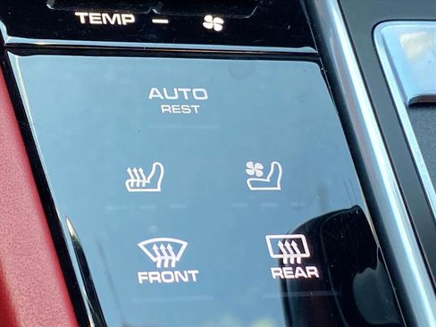 Used 2023 Porsche Cayenne Platinum Edition image 13