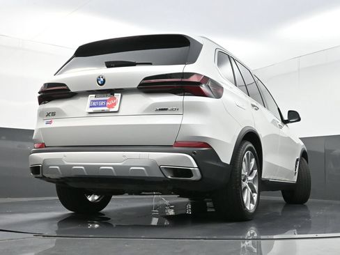 Used 2024 BMW X5 xDrive40i w/ Premium Package AWD/4WD image 32