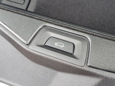 Certified 2026 BMW X5 xDrive40i w/ Climate Comfort Package image 27