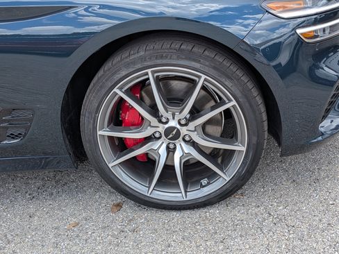 Used 2025 Genesis G70 2.5T RWD image 11