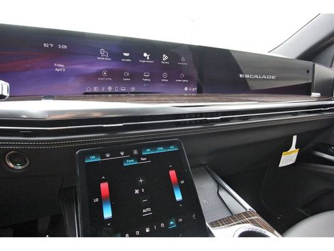 New 2026 Cadillac Escalade ESV 2WD image 17