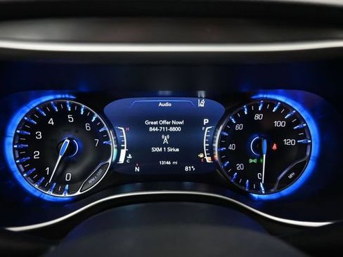 Used 2026 Chrysler Pacifica Select FWD image 5