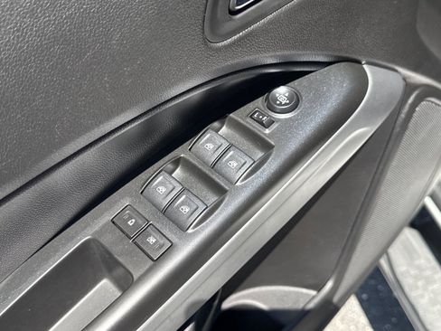 Used 2018 Chevrolet Colorado LT RWD image 18
