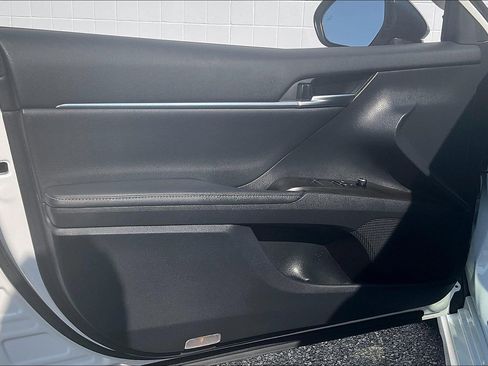 Used 2024 Toyota Camry XSE w/ Navigation Package image 28