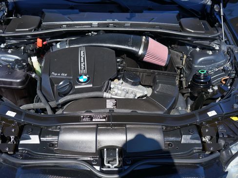 Used 2011 BMW 335i xDrive Coupe AWD/4WD image 9