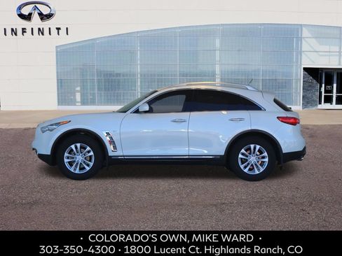 Used 2017 INFINITI QX70 AWD w/ Premium Package image 2