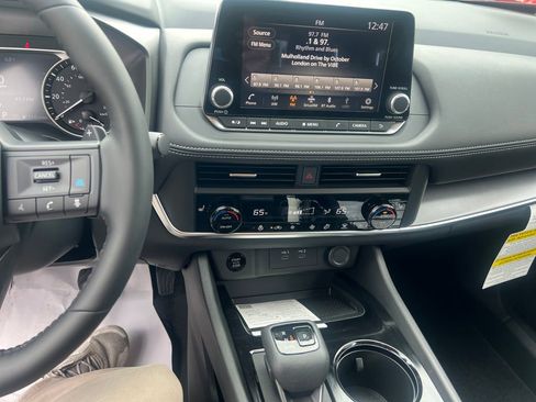 New 2026 Nissan Rogue SV w/ SV Premium Package image 18