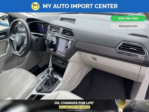 Used 2022 Volkswagen Tiguan SE image 31