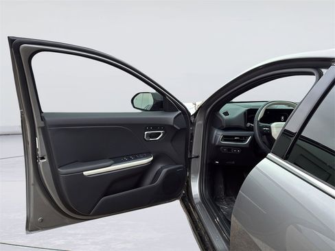 New 2025 Kia K4 GT-Line image 11