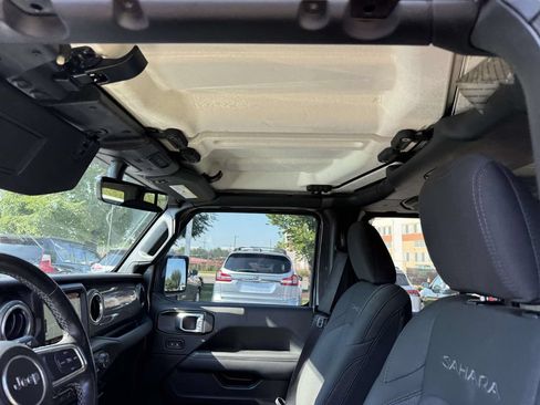 Used 2022 Jeep Wrangler Unlimited Sahara w/ Cold Weather Group AWD/4WD image 4