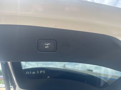 Used 2022 Ford Edge Titanium w/ Cargo Accessory Package AWD/4WD image 14