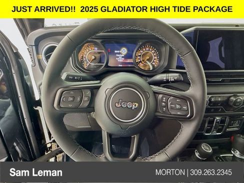 New 2025 Jeep Gladiator High Tide image 11