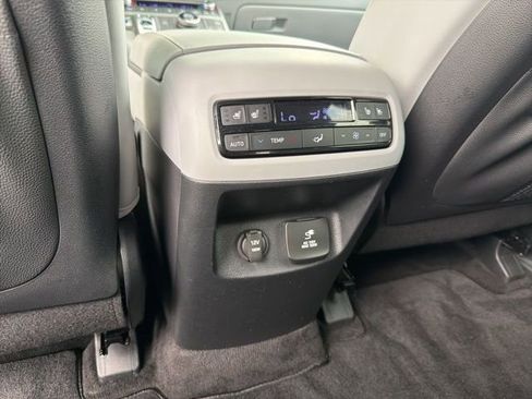 Used 2025 Hyundai Palisade SEL FWD image 28