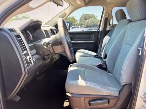Used 2019 RAM 1500 Express w/ Express Value Package RWD image 5
