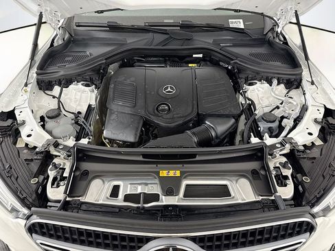 Used 2025 Mercedes-Benz GLC 300 4MATIC image 28