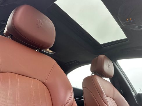 Used 2020 Maserati Ghibli GranLusso image 19