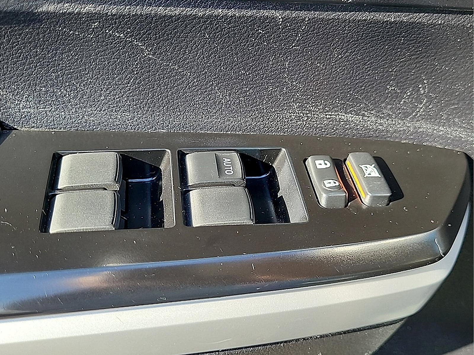 Used 2021 Toyota Tundra SR5 AWD/4WD image 15
