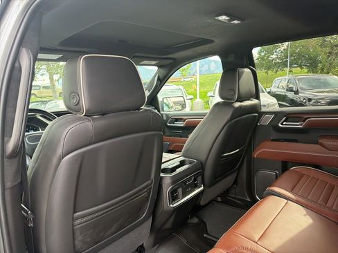 Used 2025 GMC Sierra 1500 Denali Ultimate AWD/4WD image 18