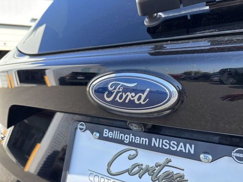 Used 2017 Ford Escape SE w/ SE Leather Comfort Package AWD/4WD image 11