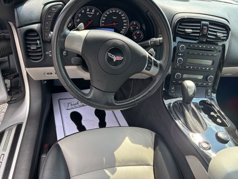 Used 2008 Chevrolet Corvette Convertible w/ Preferred Equipment Group RWD image 18