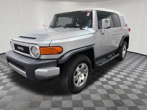 Used 2008 Toyota FJ Cruiser 4WD image 3