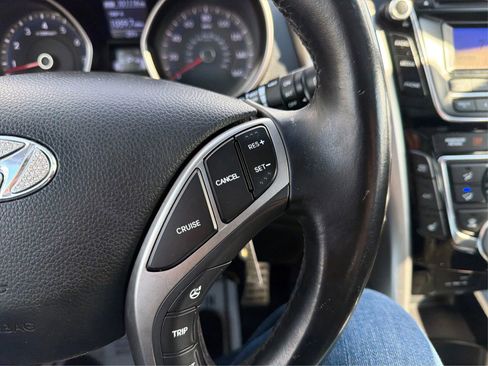 Used 2013 Hyundai Elantra GT w/ Style Pkg image 29