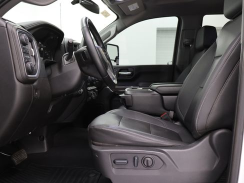 Used 2023 Chevrolet Silverado 3500 LTZ w/ Gooseneck/5TH Wheel Package image 8