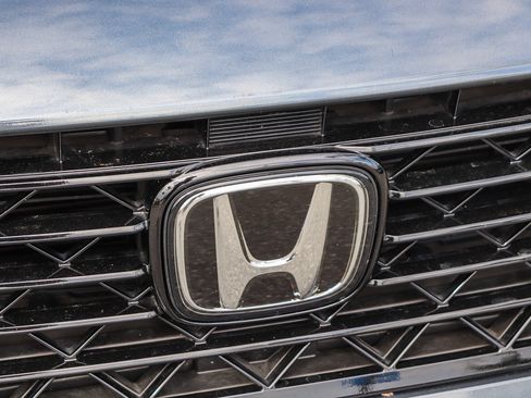 Used 2023 Honda Accord EX image 4