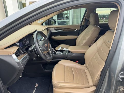 Used 2023 Cadillac XT5 Sportv w/ Platinum Package AWD/4WD image 5