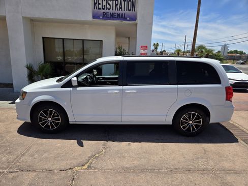 Used 2019 Dodge Grand Caravan GT FWD image 2