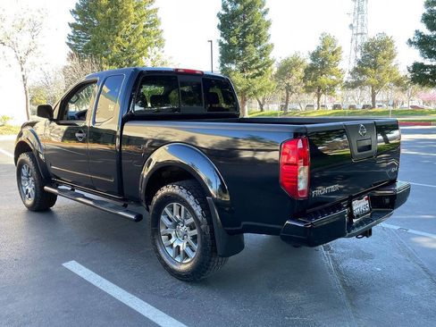 Used 2012 Nissan Frontier SV w/ Sport Appearance Pkg image 5