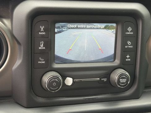Used 2019 Jeep Wrangler Unlimited Sport AWD/4WD image 11