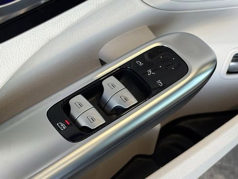 Certified 2025 Mercedes-Benz C 300 Sedan image 15