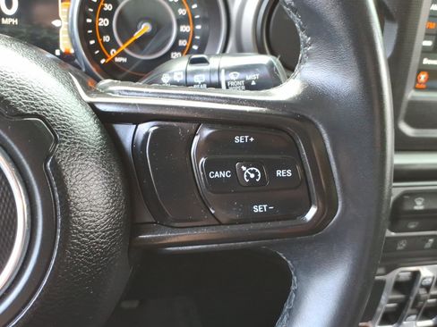 Certified 2018 Jeep Wrangler Unlimited Sport S AWD/4WD image 18