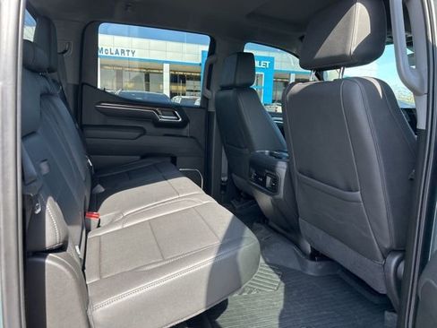 Used 2025 Chevrolet Silverado 1500 LT Trail Boss w/ Convenience Package II image 32