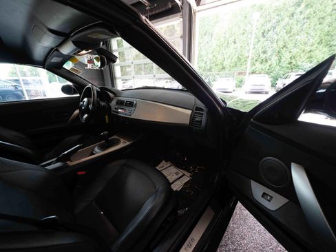 Used 2004 BMW Z4 2.5i RWD image 20