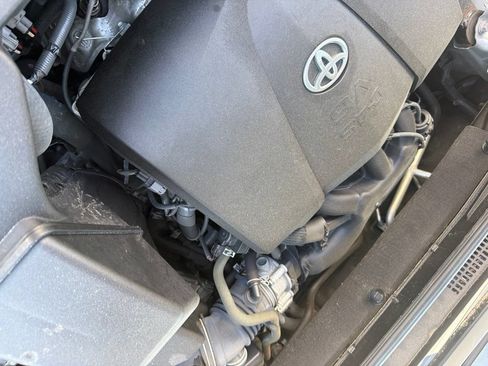 Used 2018 Toyota Highlander Limited AWD/4WD image 26