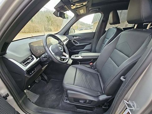 Used 2023 BMW X1 xDrive28i w/ Convenience Package image 5