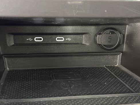 Used 2023 Volkswagen Tiguan SE R-Line FWD image 23