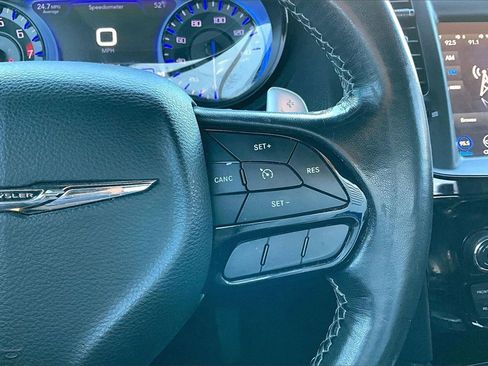 Used 2019 Chrysler 300 S image 20