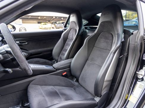 Certified 2018 Porsche 718 Cayman GTS image 5