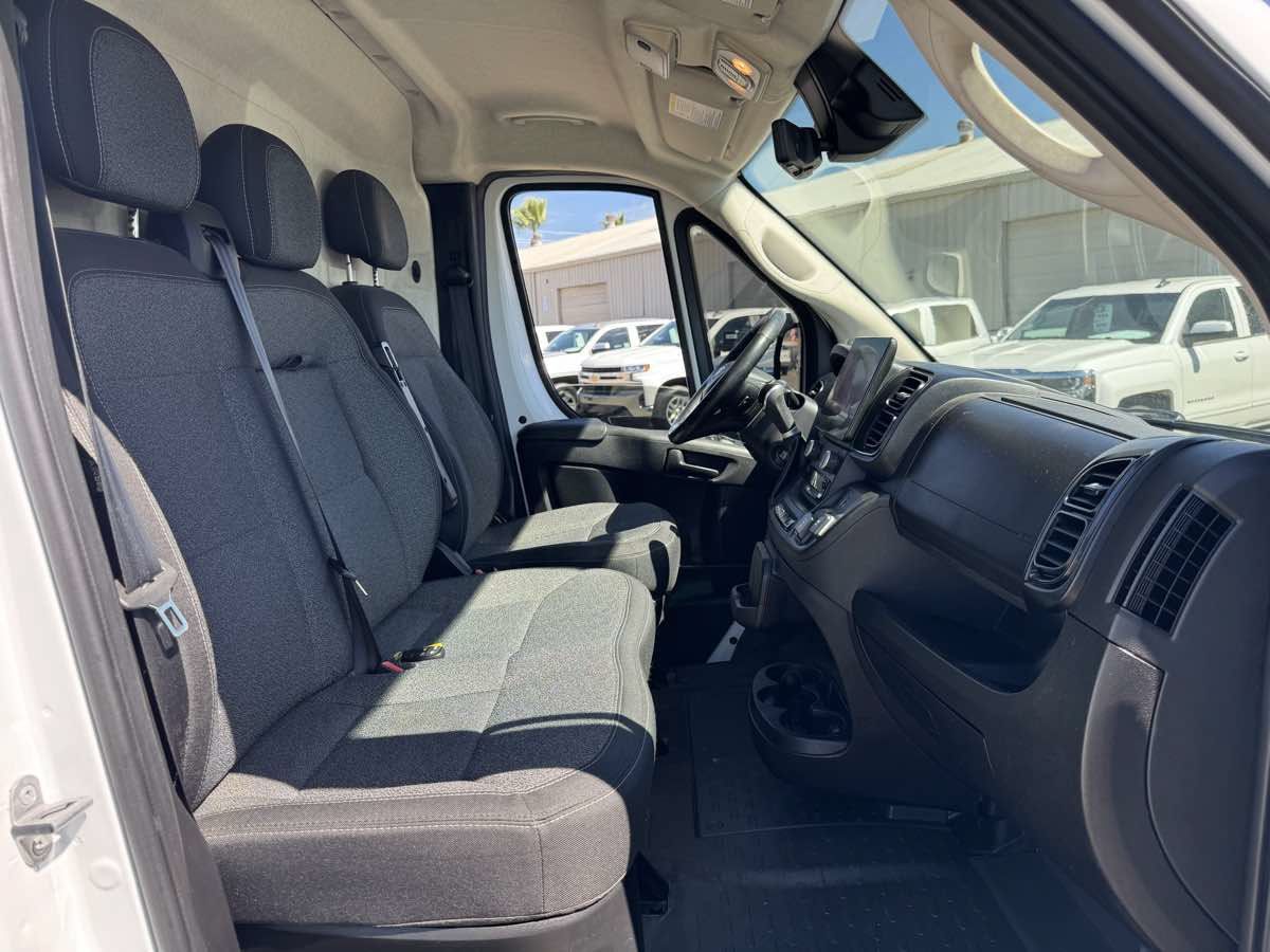 Used 2023 RAM ProMaster 2500 w/ Driver Convenience Group FWD image 14