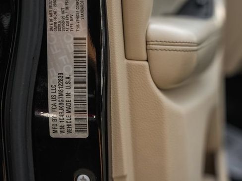 Used 2021 Jeep Grand Cherokee L Limited w/ Luxury Tech Group II AWD/4WD image 56