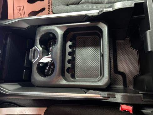 New 2026 RAM 1500 4x4 Crew Cab image 19